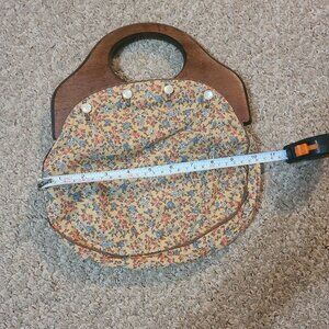 Vintage Wooden Handled 6” Clutch Purse With Floral cover